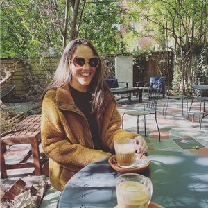 Meet your Posher, Halle